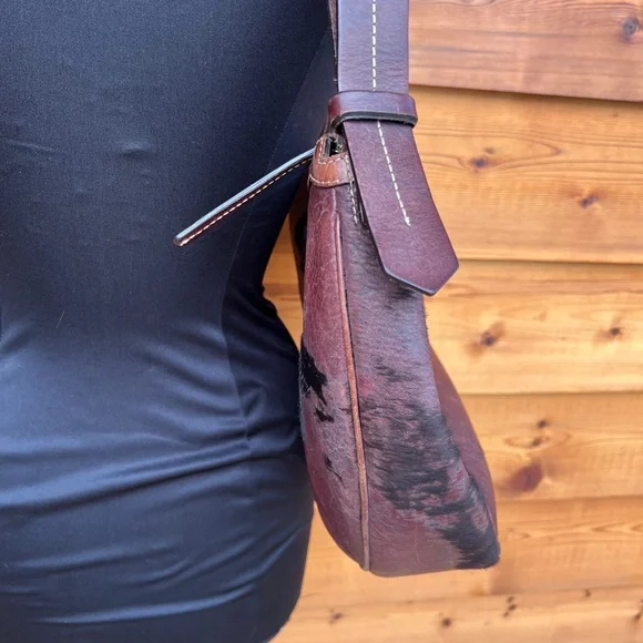 Dooney & Bourke large circle Hobo bag - Picture 4 of 11